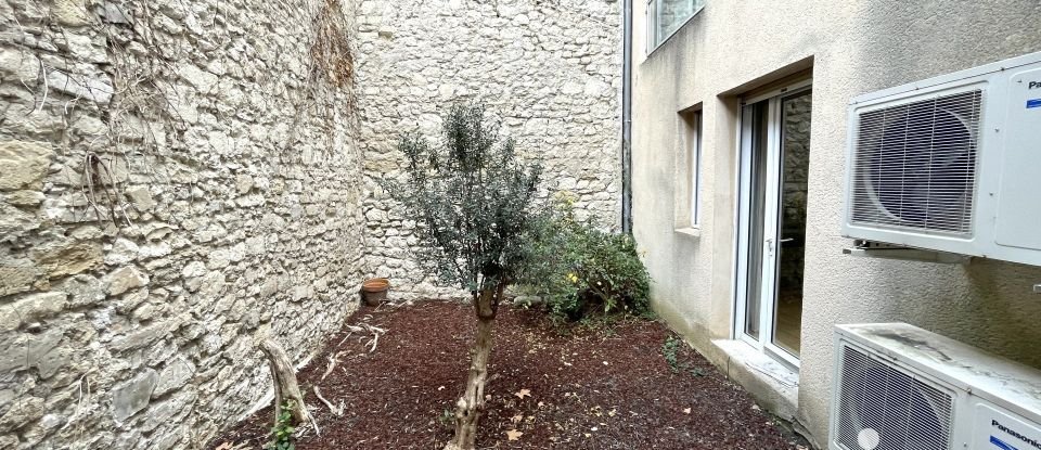 Building in Avignon (84000) of 146 m²