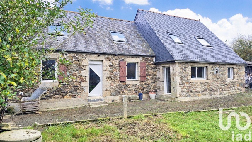 Maison 7 pièces de 130 m² à Lanmérin (22300)