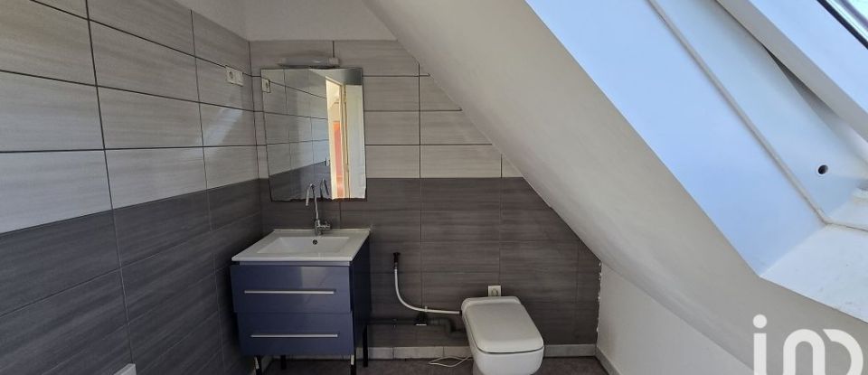 Maison 7 pièces de 130 m² à Lanmérin (22300)