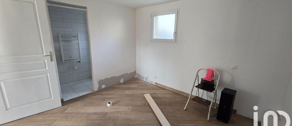 Maison 7 pièces de 130 m² à Lanmérin (22300)