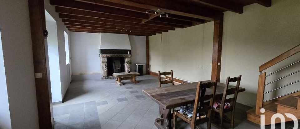 Maison 7 pièces de 130 m² à Lanmérin (22300)