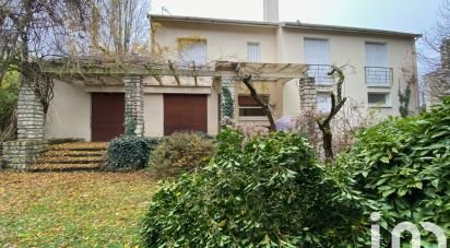 Maison 9 pièces de 370 m² à Montgeron (91230)