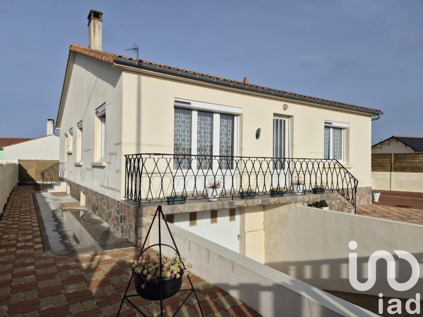 Traditional house 5 rooms of 112 m² in Jard-sur-Mer (85520)