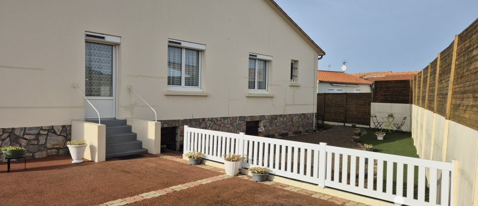 Traditional house 5 rooms of 112 m² in Jard-sur-Mer (85520)