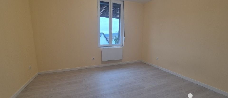 House 3 rooms of 73 m² in Vivier-au-Court (08440)