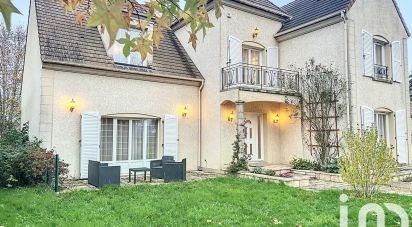 Maison traditionnelle 7 pièces de 249 m² à Gazeran (78125)