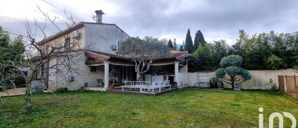 Maison traditionnelle 5 pièces de 130 m² à Châteaurenard (13160)