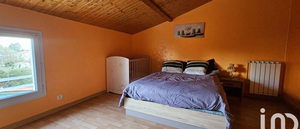 Maison 7 pièces de 169 m² à Chantonnay (85110)