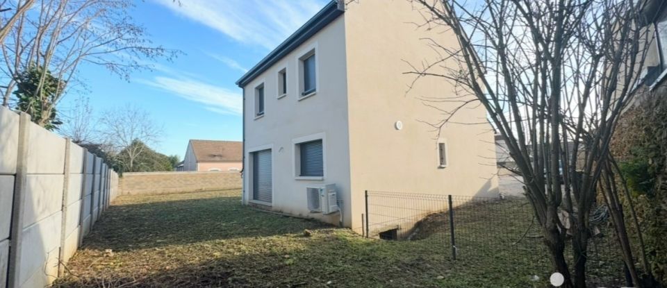 Maison 5 pièces de 103 m² à Guignes (77390)