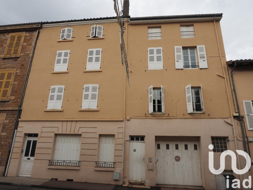 Building in Mâcon (71000) of 530 m²