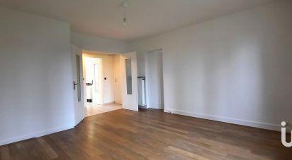 Appartement 4 pièces de 76 m² à Sainte-Geneviève-des-Bois (91700)