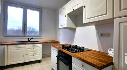 Appartement 4 pièces de 76 m² à Sainte-Geneviève-des-Bois (91700)