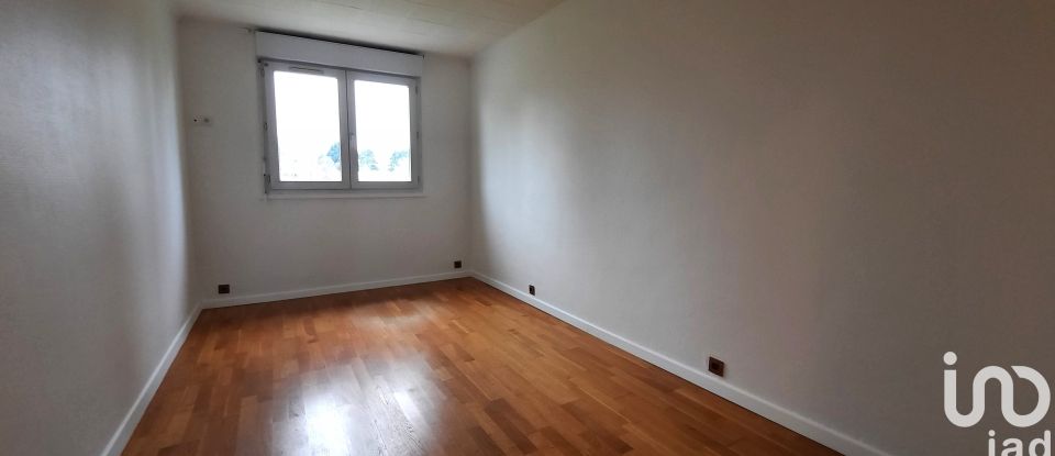 Appartement 4 pièces de 76 m² à Sainte-Geneviève-des-Bois (91700)