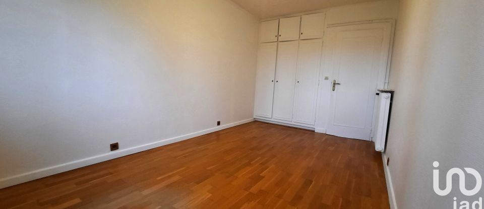 Appartement 4 pièces de 76 m² à Sainte-Geneviève-des-Bois (91700)