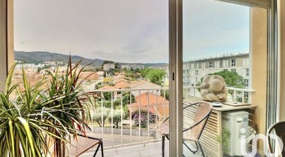 Apartment 3 rooms of 62 m² in La Ciotat (13600)