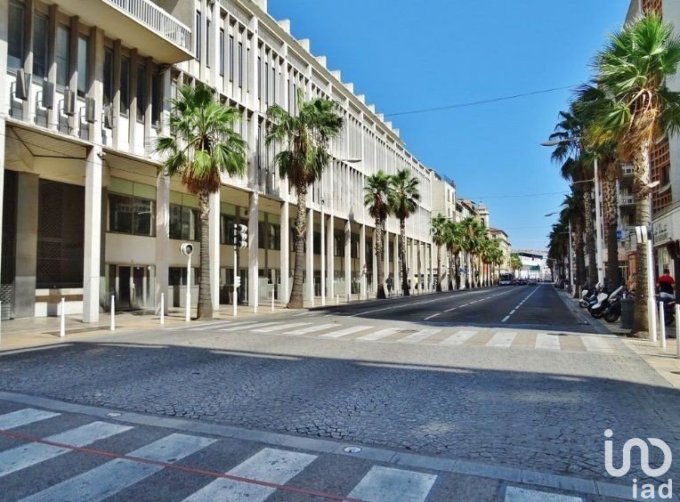 Right to lease of 25 m² in Toulon (83000)