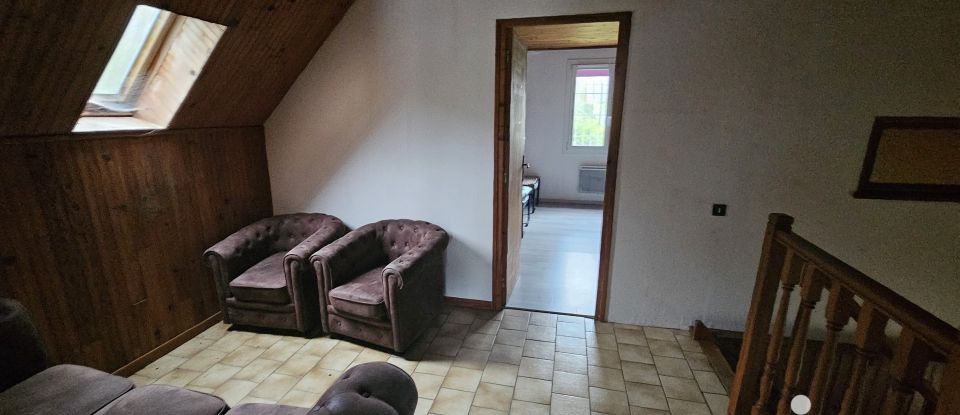 House 5 rooms of 128 m² in Mont-Saint-Père (02400)