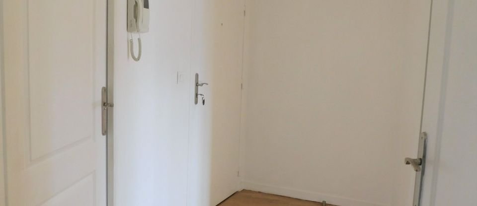 Appartement 3 pièces de 72 m² à Clamart (92140)