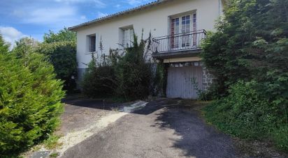 Maison 5 pièces de 131 m² à Bussière-Badil (24360)