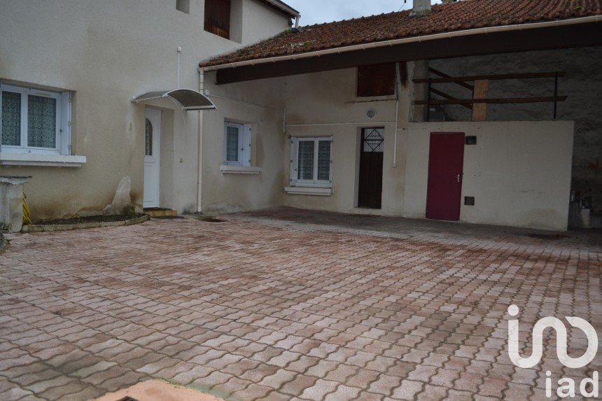 Maison 4 pièces de 91 m² à Porcheville (78440)