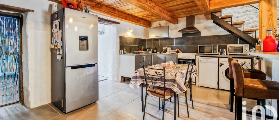 Maison 7 pièces de 204 m² à Barjac (30430)