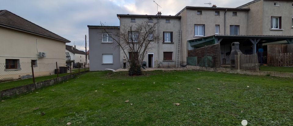 House 9 rooms of 170 m² in Montluçon (03100)