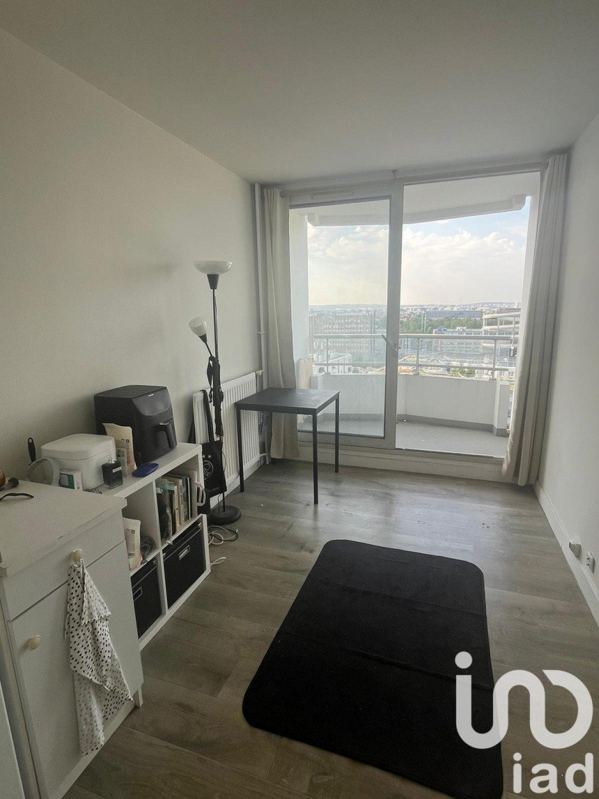 Studio 1 room of 17 m² in Paris (75018)