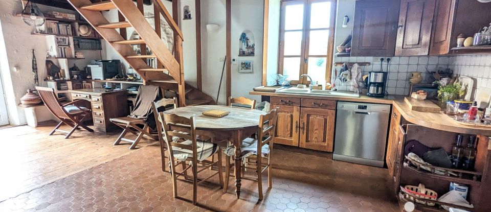 Country house 4 rooms of 96 m² in Lemps (07610)