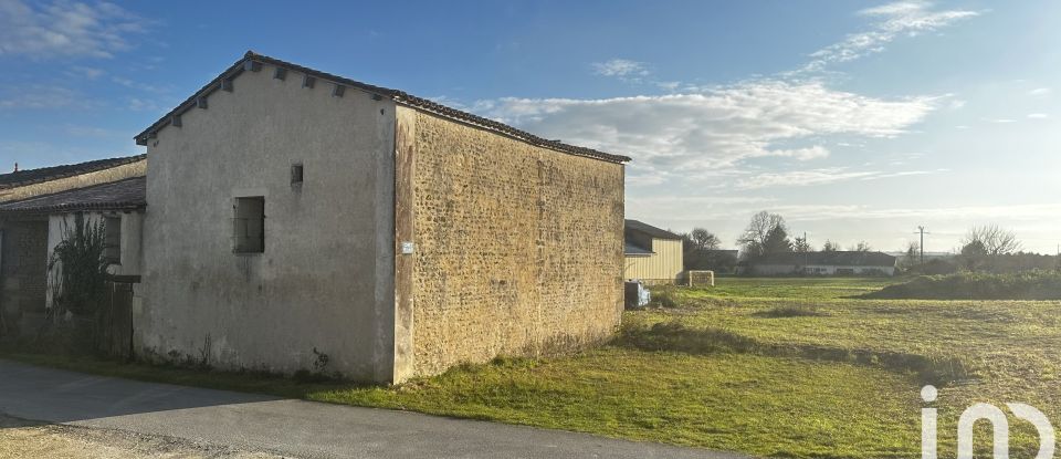 Barn conversion 4 rooms of 200 m² in Fontaines-d'Ozillac (17500)