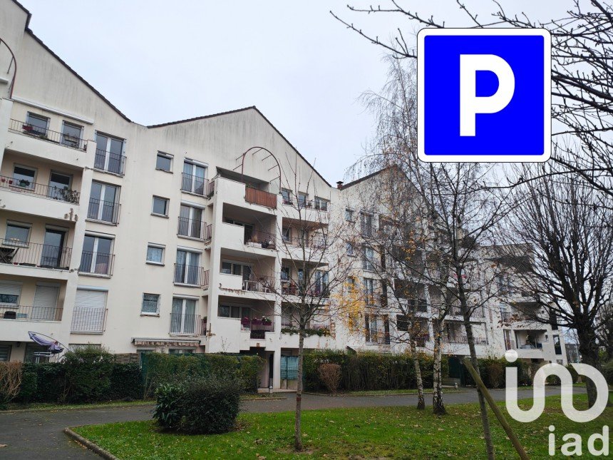 Parking of 12 m² in Viry-Châtillon (91170)