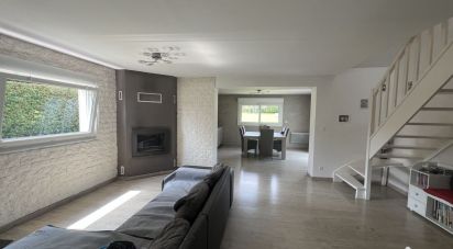 Maison 5 pièces de 114 m² à Lapugnoy (62122)