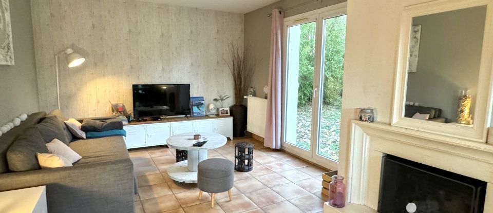 House 5 rooms of 110 m² in Étiolles (91450)