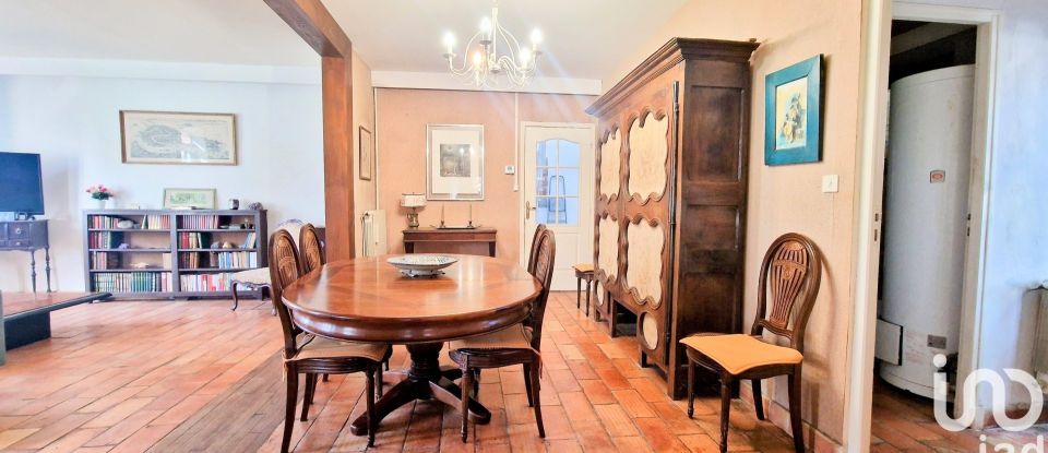 Traditional house 6 rooms of 192 m² in Arzens (11290)