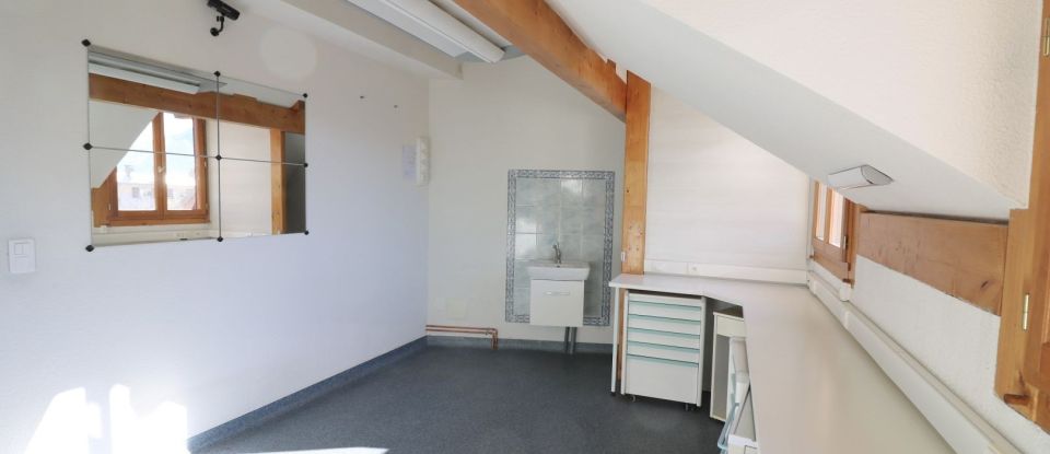 Business premises of 87 m² in Briançon (05100)