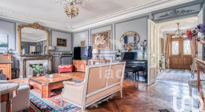 Mansion 9 rooms of 330 m² in Esbly (77450)