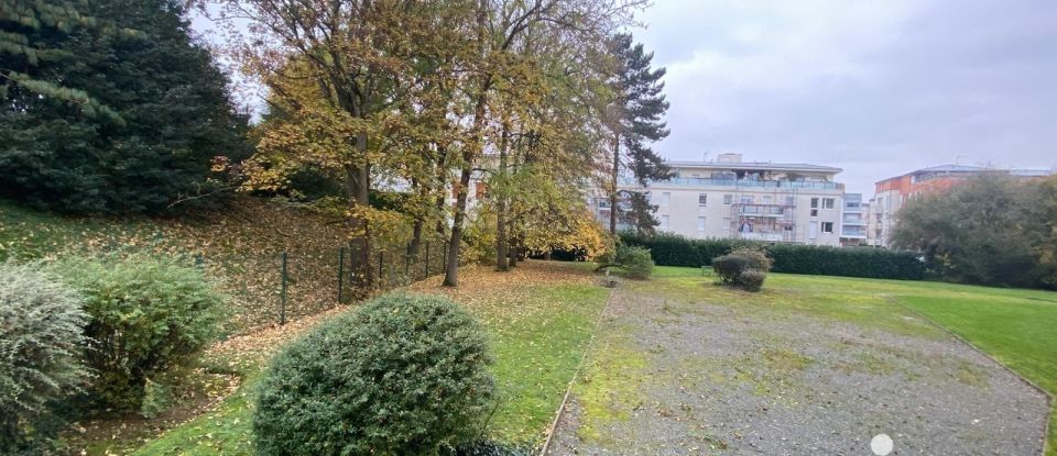 Apartment 3 rooms of 56 m² in Le Chesnay (78150)