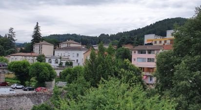 Appartement 2 pièces de 33 m² à Vals-les-Bains (07600)