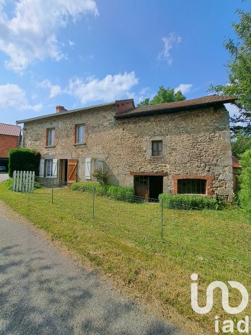 Country house 5 rooms of 85 m² in Giat (63620)