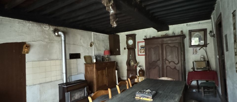 Country house 5 rooms of 85 m² in Giat (63620)