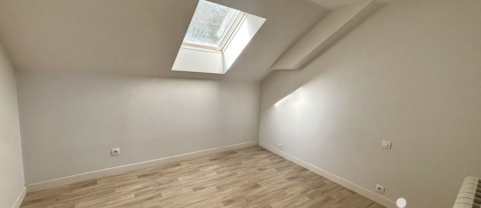 Immeuble de 150 m² à Argentré-du-Plessis (35370)