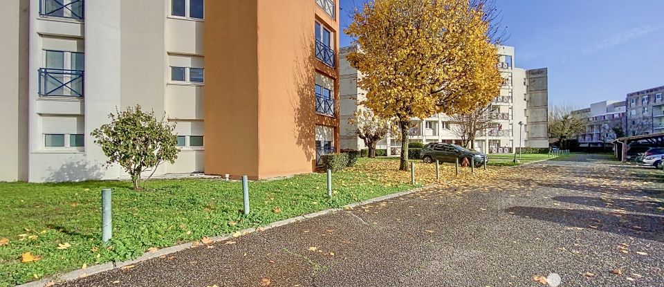 Apartment 3 rooms of 69 m² in Bordeaux (33000)