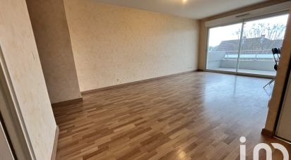 Apartment 3 rooms of 66 m² in Pau (64000)