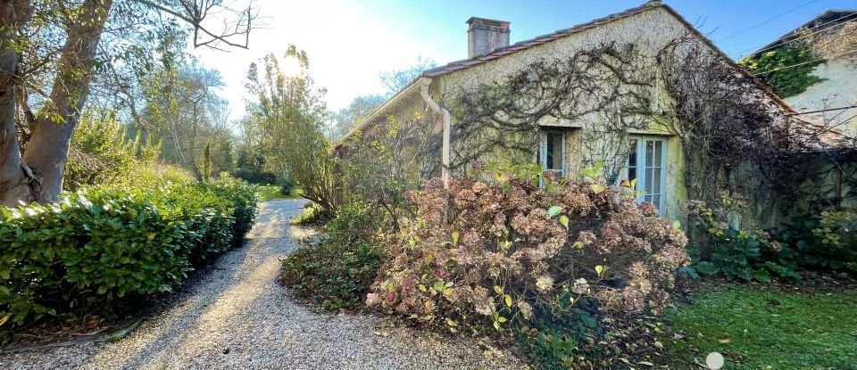 Mansion 13 rooms of 471 m² in Blaignan (33340)