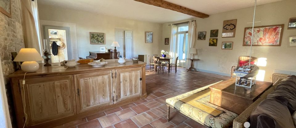 Mansion 13 rooms of 471 m² in Blaignan (33340)