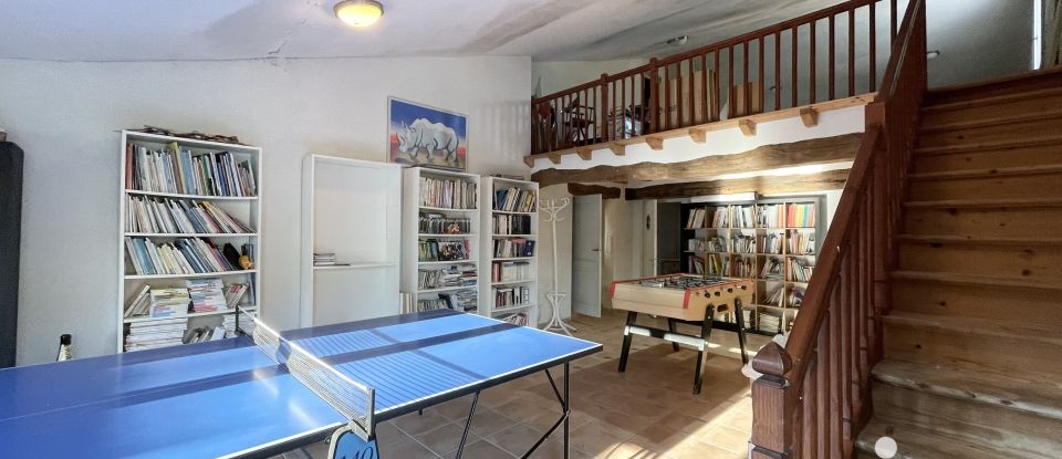 Mansion 13 rooms of 471 m² in Blaignan (33340)