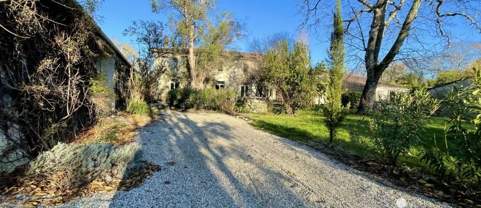 Mansion 13 rooms of 471 m² in Blaignan (33340)