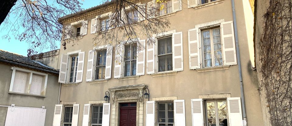 Demeure 11 pièces de 424 m² à Carpentras (84200)