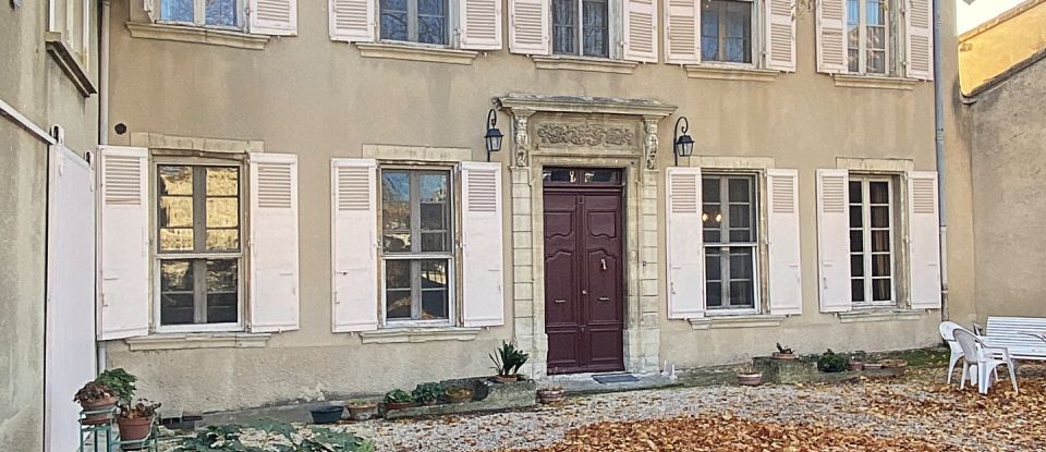 Demeure 11 pièces de 424 m² à Carpentras (84200)