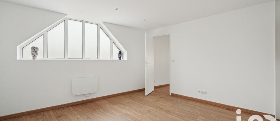 Town house 7 rooms of 266 m² in Vanves (92170)