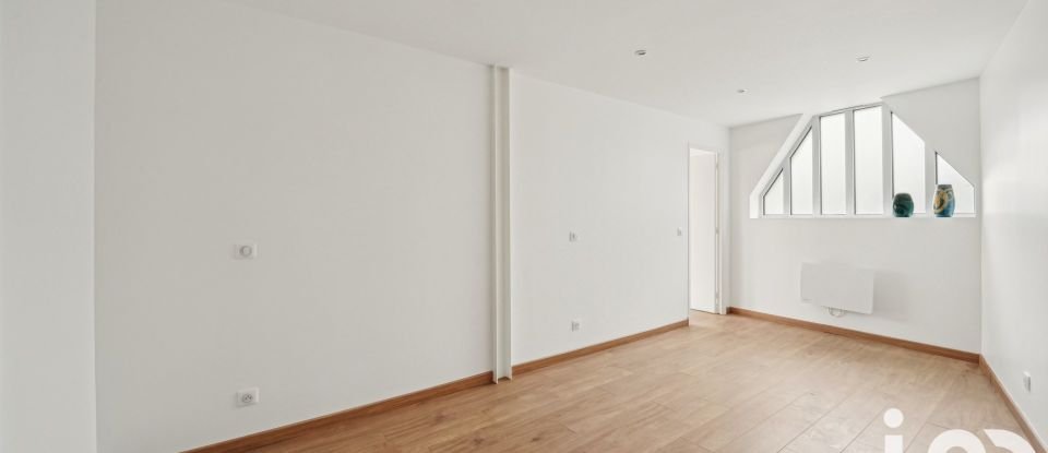 Town house 7 rooms of 266 m² in Vanves (92170)